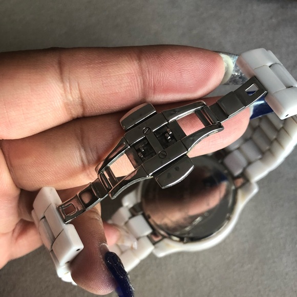 ❌ SOLD! Authentic Michael Kors ceramic watch in white - Picture 6 of 7